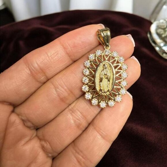 14K GP Virgin of Guadalupe Pendant Cubic Zirconia Rope Style Chain 18 Inch 3mm - Picture 2 of 4